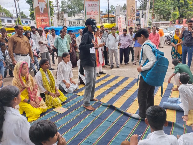 नमो सेवा-अनकही कहानियां अंतर्गत नुक्कड नाटक का मंचन