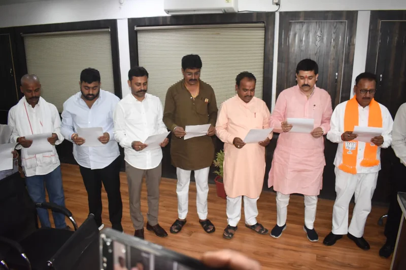 नवनियुक्त एल्डरमैन ने ली शपथ