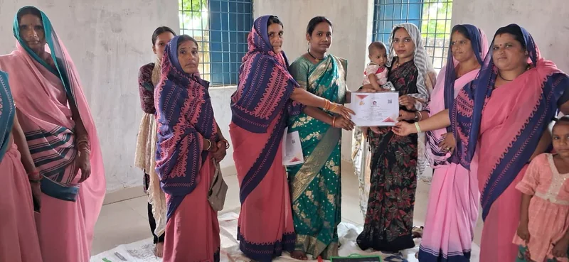 आंगनवाड़ी कार्यकर्ताओं का किया गया सम्मान